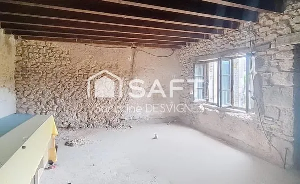 Maison en pierres 138 m2 habitable avec jardin