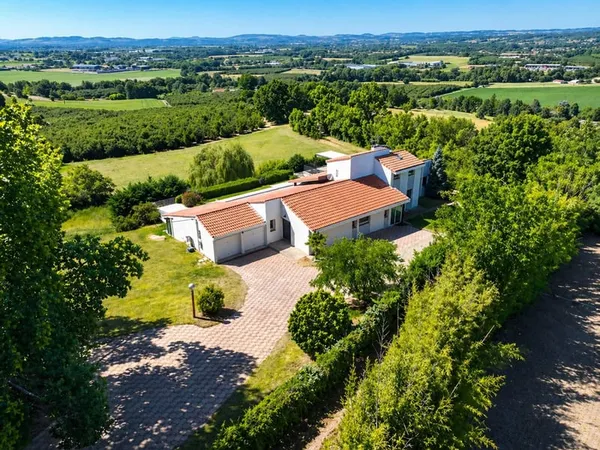 Villa d'architecte avec vue panoramique à Pujols