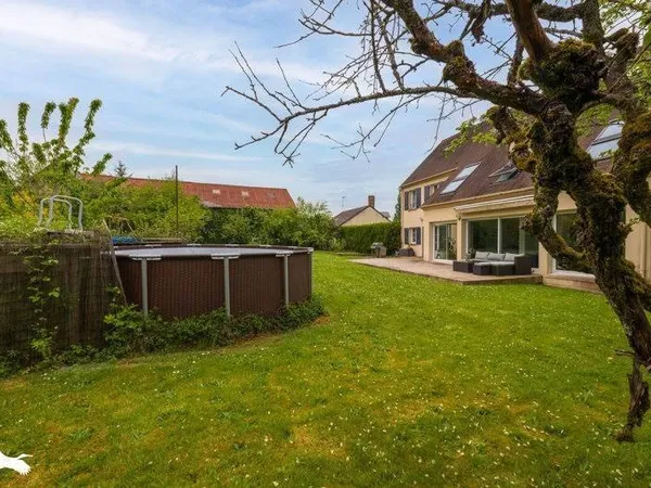 Maison 9 pièces 236 m²