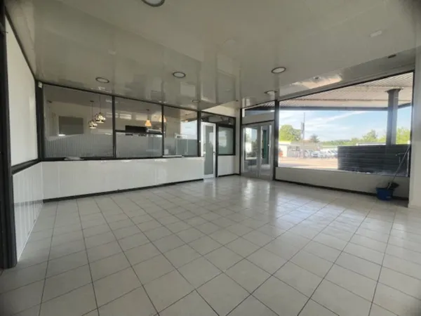 À louer - locaux de 118 m² à Blainville-sur-l'Eau