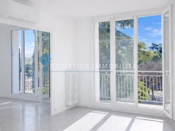 APPARTEMENT T4 (2 CHAMBRES) AVEC ASCENSEUR, BALCON, LOGGIA,