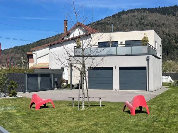 Appartement 8 pièces 161 m²