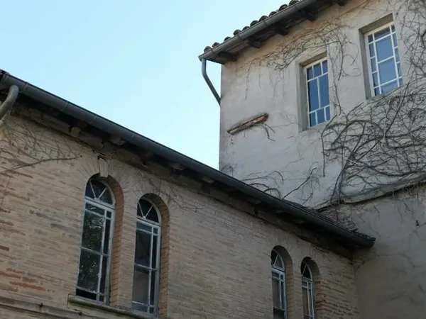 Bâtiment 28 pièces 637 m²