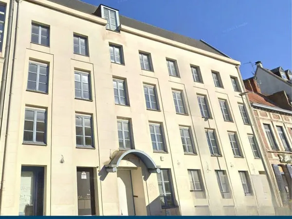 Commerce 1002 m²