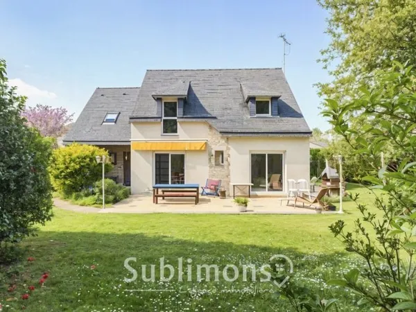 Maison 173 m²,en plein Bourg de Peillac, sur terrain de 1336 m?