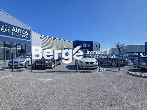 Immeuble industriel 200 m²