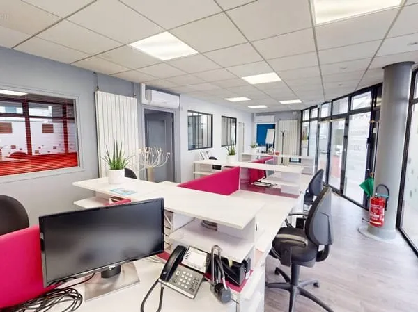 Exclusivité Murs d'un Local commercial bureaux 155m2 Chantepie