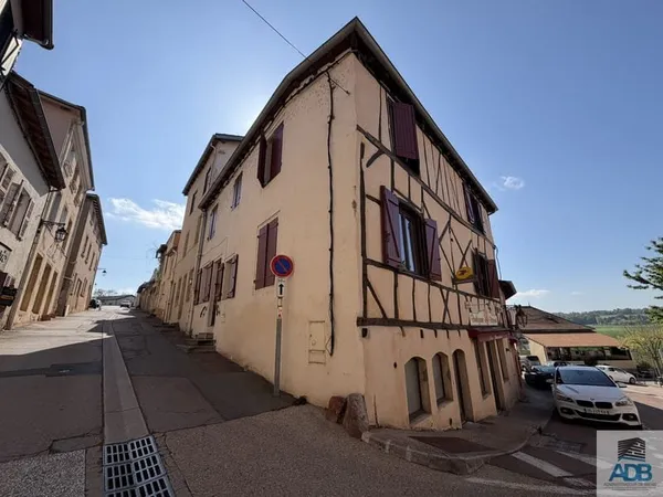 Perreux, 10 Rue des Ecoles