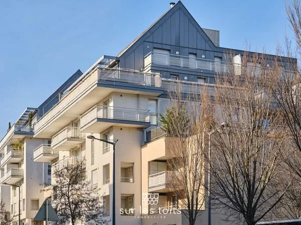 Type 2 de 60m2 au coeur d'Annecy centre avec terrasse et gara