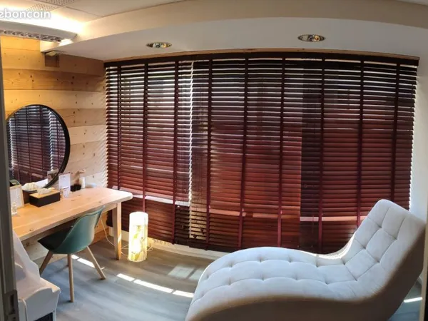 Bureau et espace de travail Location Thonon-les-Bains  9m² 270€