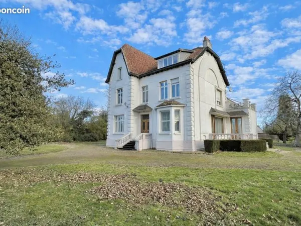 Maison 12 pièces 340 m²