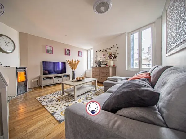 APPERTEMENT DUPLEX CENTRE COMMERCY