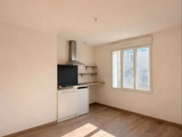 Studio proche douane