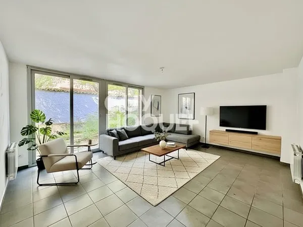 Maison T5 moderne à vendre à Vaulx-en-Velin Village
