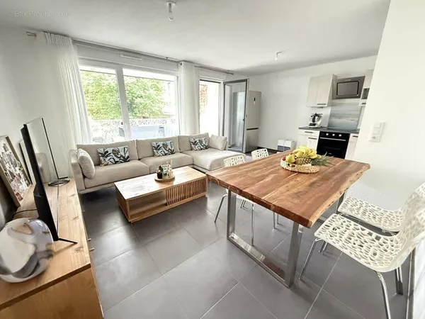 BISCHHEIM - SUPERBE 3 Pièces 66m2 + balcon 12m2 + cave et garage