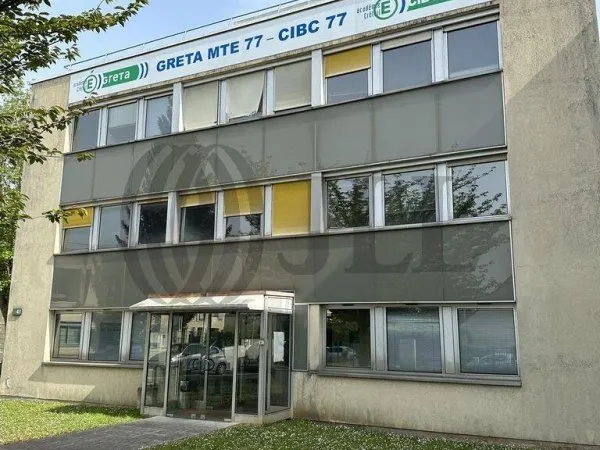 Bureaux 483 m²