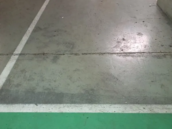 Loue parking 8m²