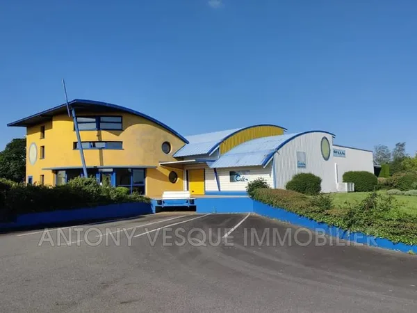 Immeuble commercial 1140 m²