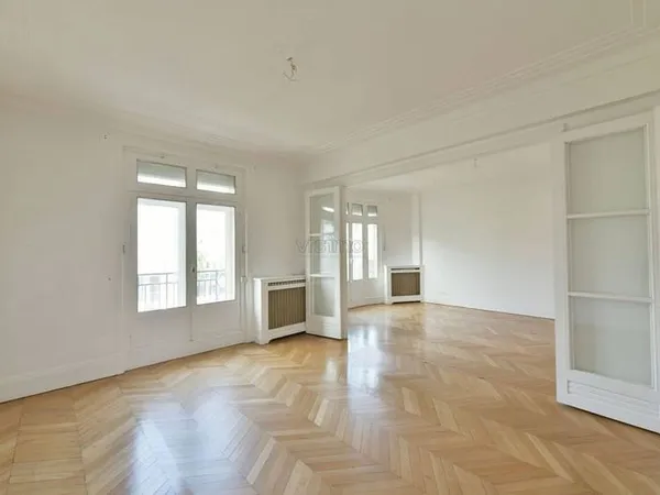 Appartement 5 pièces 151 m²