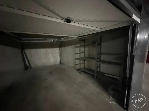 Garage/Parking