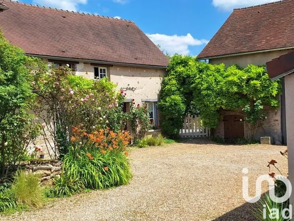 Maison 6 pièces 222 m²