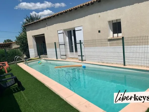 Maison familiale de 118 m2 - Piscine - Proche école et crèche - Calme absolu