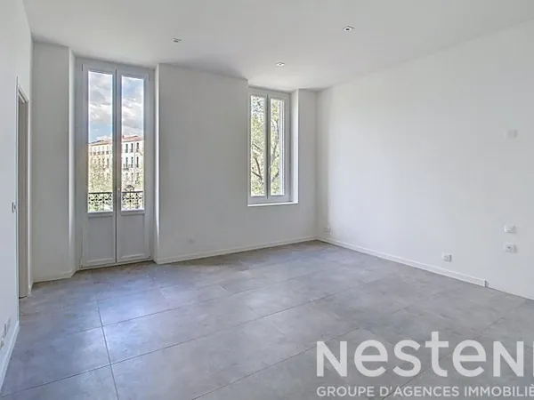 A VENDRE DRAGUIGNAN Appartement de type T2 rénové avec BALCON