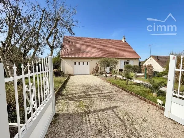 Mesland - Superbe maison rénovée avec piscine, terrasses et garage