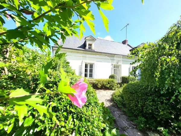 Maison en tuffeau pleine de charme de 116m2 avec, de plain-pied