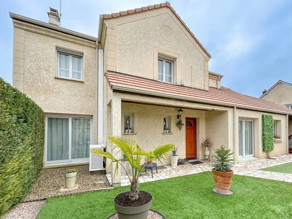 Maison de 4 chambres avec jardin