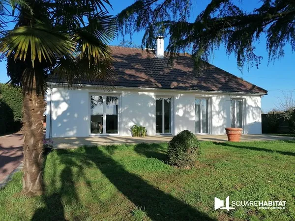 CHOLET - AU CALME D UN SQUARE - MAISON indépendante de 142 m² entièrement rénovée avec 4 chambres bu