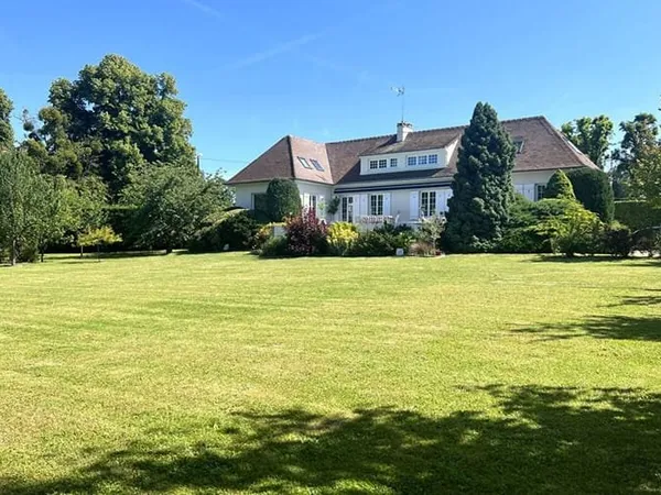 Maison 6 pièces 240 m²