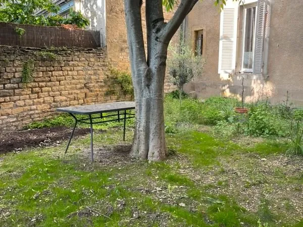T4 meublé de charme - 85 m² - Jardin privatif - Dijon Centre - Place Wilson