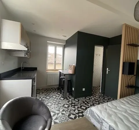 Studio 1 pièce 16 m²