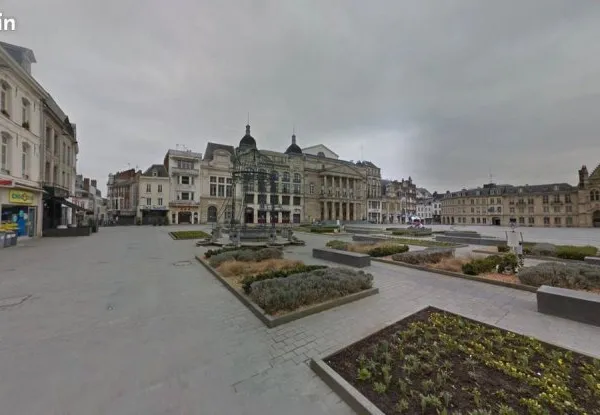 Local commercial 176 m²