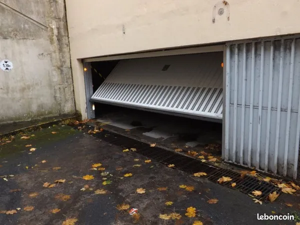 Place de parking souterrain