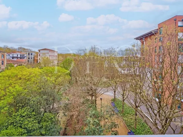 Toulouse Bazacle - Appartement T4 de 104 m2 en étage élevé,