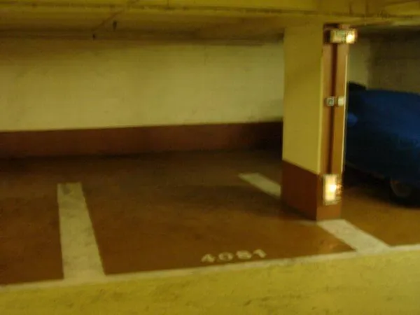 Parking 12 m²