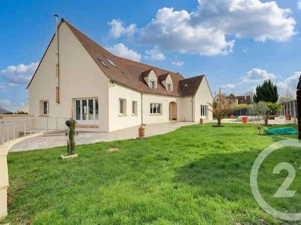 Maison 10 pièces 144 m²