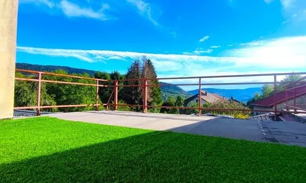 Maison 9 pièces de 360 m² à Echallon (01130)