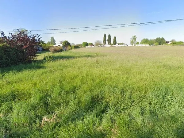 Terrain 1032 m²