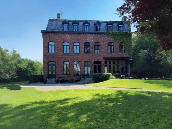Maison 12 pièces 510 m²