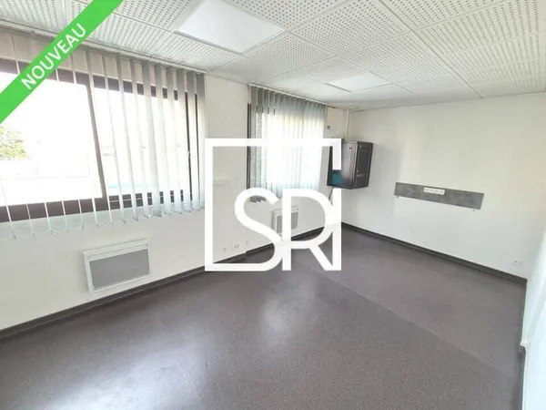 Bureau 260 m²