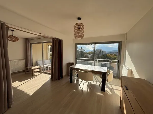 GAP PROCHE COEUR DE VILLE - T2/3 DE 65m2 env. AVEC BALCON , CAVE ET GARAGE