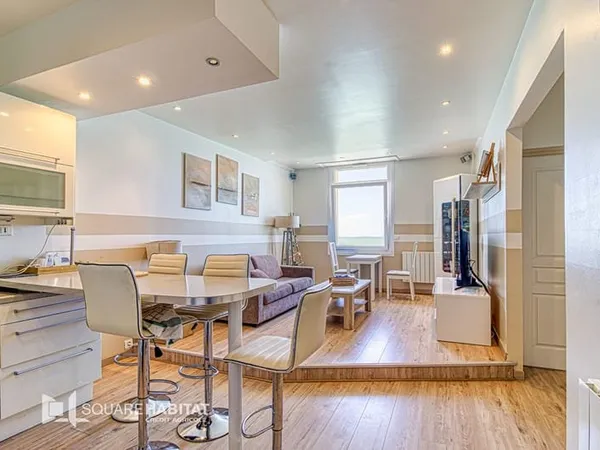 APPARTEMENT FACE MER