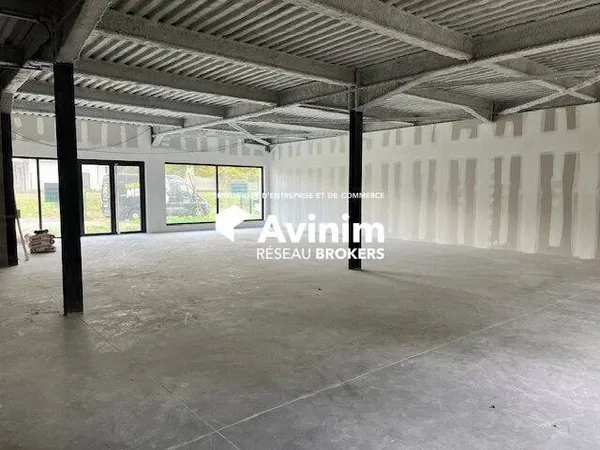 Local commercial 190 m²