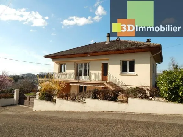 VENTE LONS-LE-SAUNIER (39), MAISON À VENDRE DE 155 M², 4 chambres, garage, terrain 661 M²