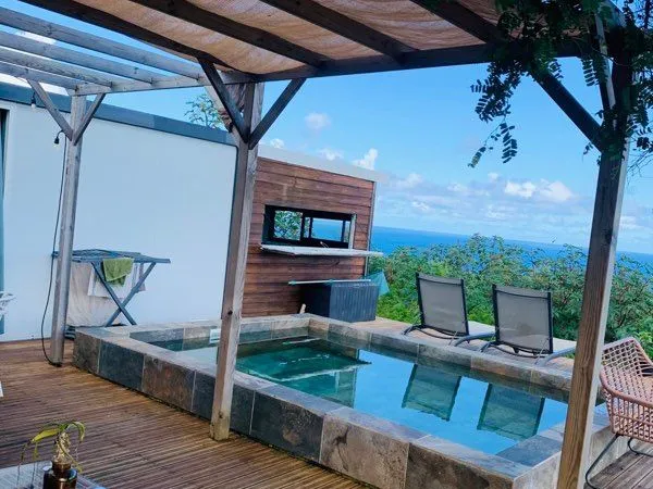 Bungalow tout équipé avec piscine-proche ch