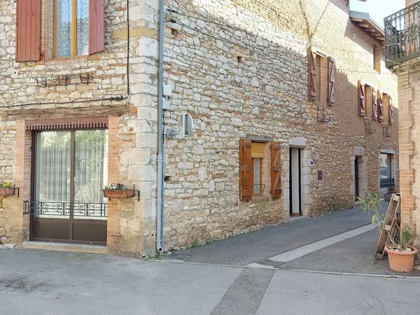 Maison à vendre 8 pièces MONTRICOUX (82), Maison de village avec fort potentiel - env. 140 m² habita