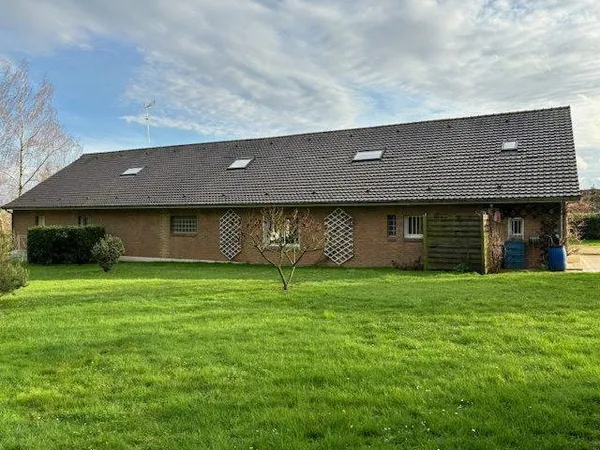 Maison 380m², 6 chambres jardin.